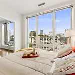 Urban Oasis 2 Bedroom Apartment With City And Mountain Views In Downtown Haven