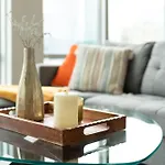 Urban Oasis 2 Bedroom Apartment With City And Mountain Views In Downtown Haven