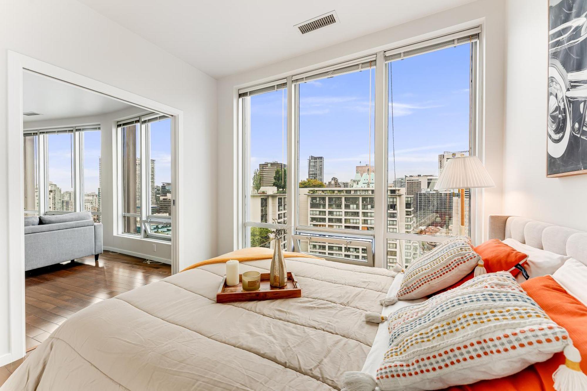 Urban Oasis 2 Bedroom With City And Mountain Views In Downtown Haven Apartamento Vancouver